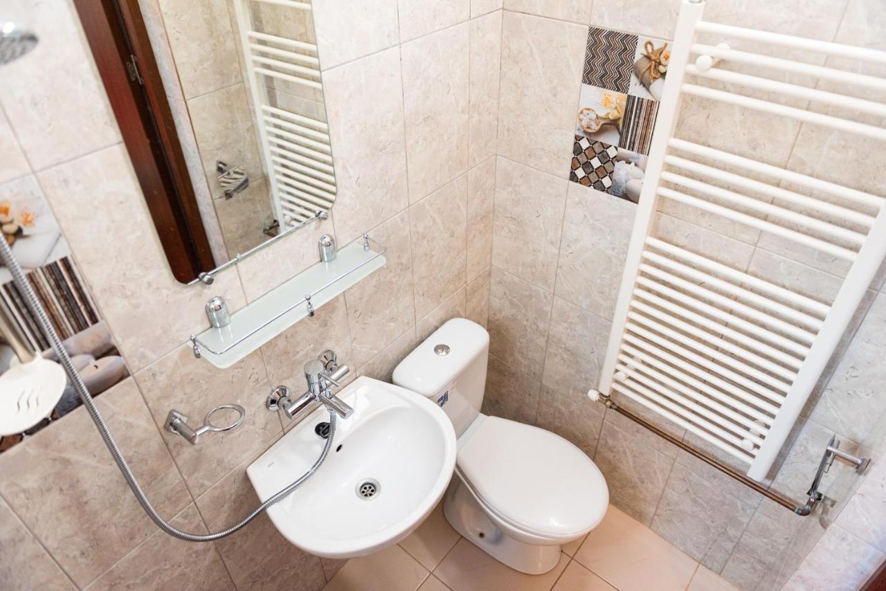 Center Walking Apartment And Room Bukarest Kültér fotó